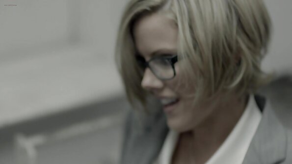 Bocah lanang ora kudu nyepelekake ibu tiri kanca nanging dheweke ora bisa nahan awake dhewe