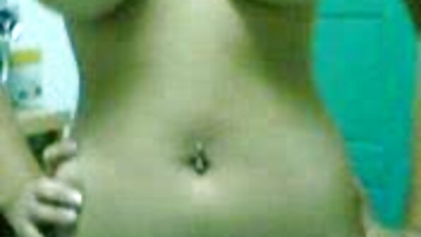 Busty brunette tresna kanggo manhandled nalika gadhah jinis