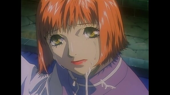 A ireng rambut lady nemu loro pitik jago nang dheweke cunt lan bokong bebarengan