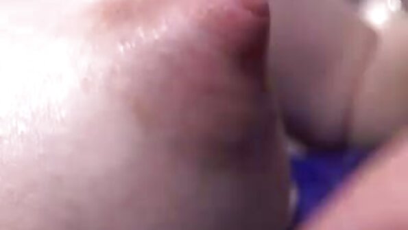 A brunette lan pirang jancok wong lanang njobo ing wong telu bebarengan