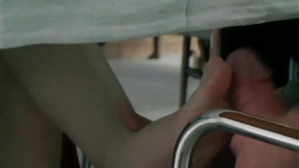 A pelacur panas karo awak lemu iki njupuk bajingan dening blumbang dening dheweke pacangan