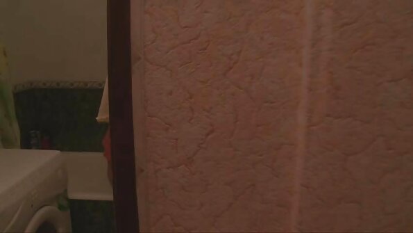 A bimbo karo pesawat becik saka susu ing dheweke bali, muter solo