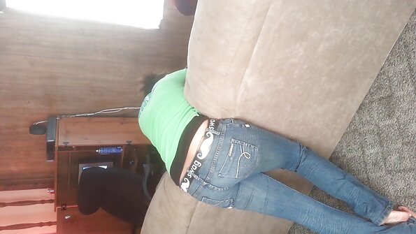 Busty nyenengake diganjar sing kandang jaran karo proyek susu cepet