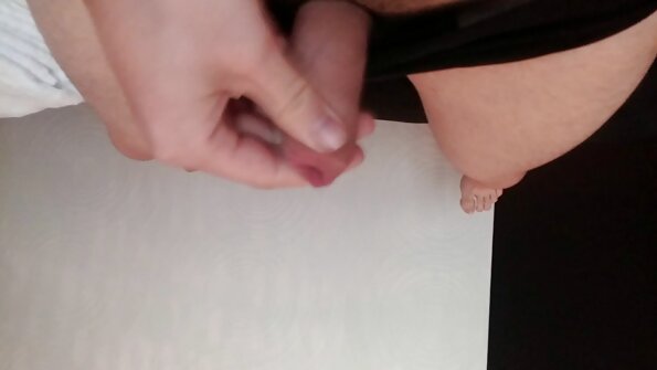 A bimbo karo awak cilik seksi bajingan ing dheweke pus tenan rumiyin