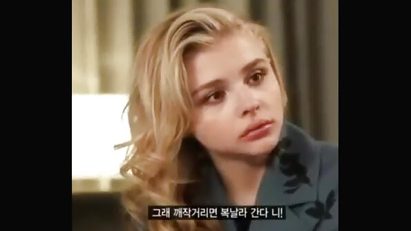 A cah ayu karo tutuk seksi ngambung manhood gedhe