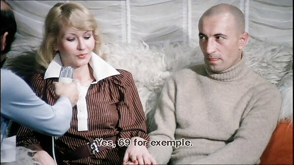 A pirang sing wis rak cantik njupuk dheweke udan pus bajingan