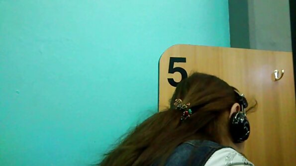 A seksi pirang bimbo karo nggoleki bokong njupuk bajingan doggy gaya