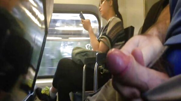 Pirang wis njupuk bajingan ing ngarepe dheweke pacar dening wong liya