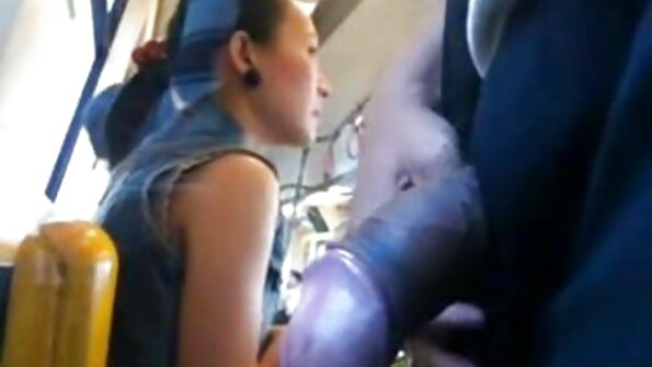 A pirang sing wis eseman seksi iki njupuk dheweke pus kabungkus