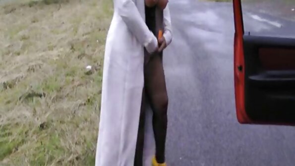 A bayek karo gedhe bokong iki njupuk dheweke gedhe susu kena alot