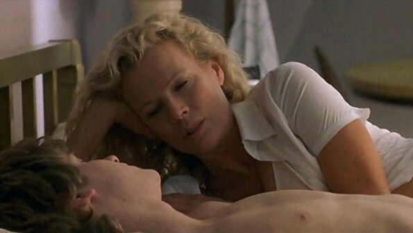 A cah ayu ngrasa dheweke pus iki njupuk digawe dowo dening dheweke amba pacangan