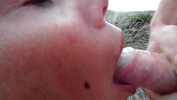 Kabeh-alam Latina babe Ella nemu dheweke cunny banged dening amba bantheng