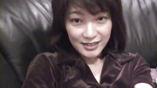 Asu bakal dianalisa lan deepthroated kanthi cara sing agresif